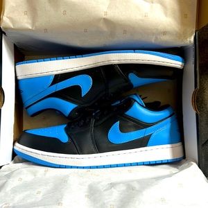 Brand new Air Jordan 1 low University Blue /Black and White size 13